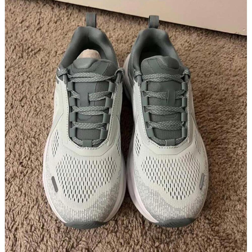Women sneakers